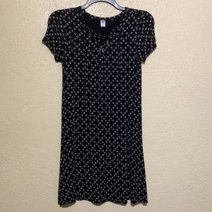 Old Navy Dress M Black Cream Stretchy Pullover Short Sleeve Lace Up Front  Rayon